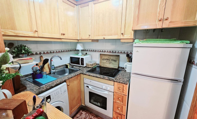 Herverkoop - Apartment - Torrevieja - Estacion de autobuses