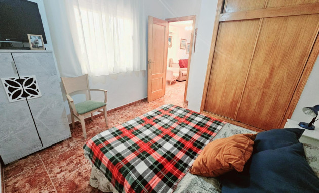 Herverkoop - Apartment - Torrevieja - Estacion de autobuses