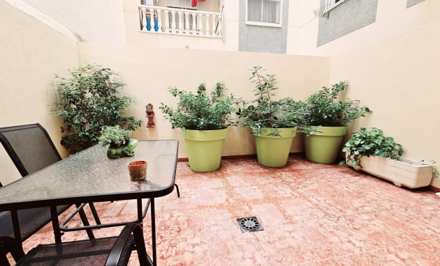 Herverkoop - Apartment - Torrevieja - Estacion de autobuses