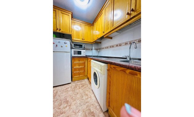 Herverkoop - Apartment - Torrevieja - Estacion de autobuses