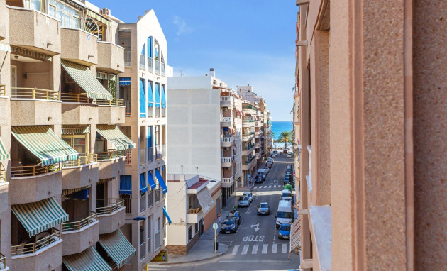 Herverkoop - Apartment - Torrevieja - Playa del cura