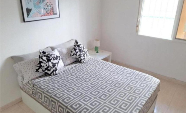 Herverkoop - Studio - Torrevieja - Estacion de autobuses