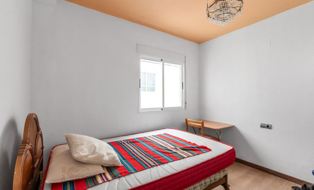 Herverkoop - Apartment - Torrevieja - Estacion de autobuses