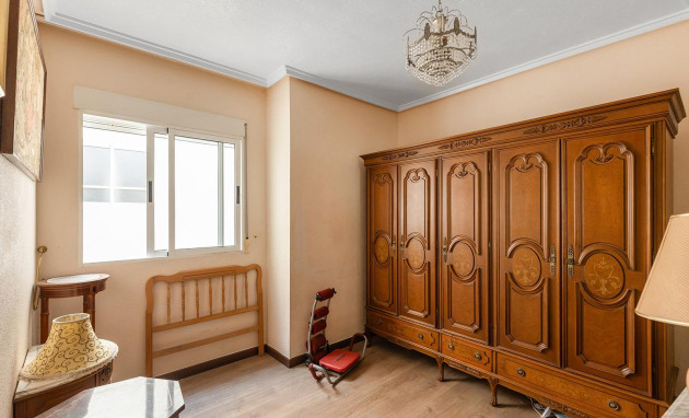 Herverkoop - Apartment - Torrevieja - Estacion de autobuses