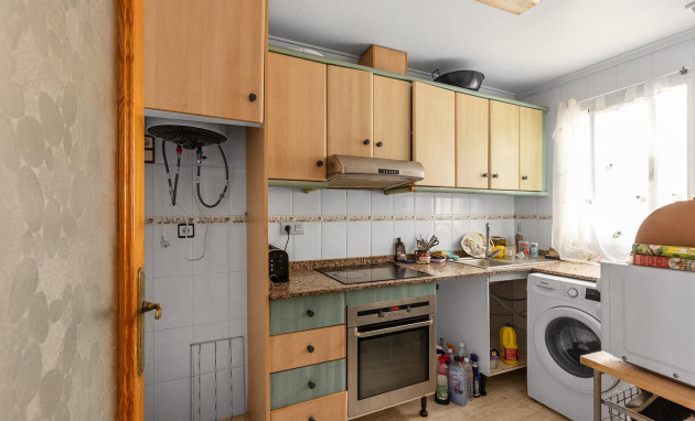 Herverkoop - Apartment - Torrevieja - Estacion de autobuses