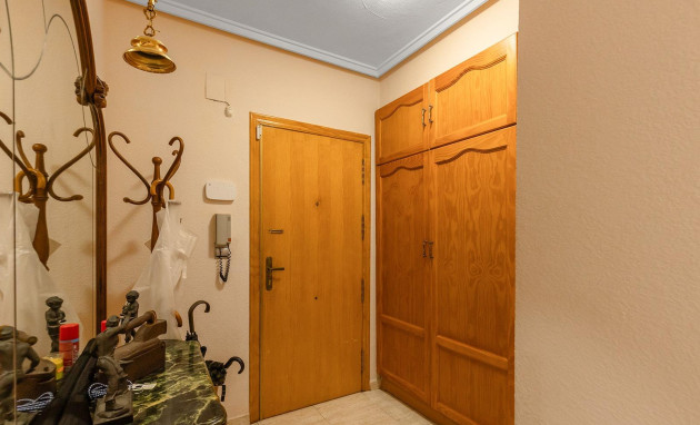 Herverkoop - Apartment - Torrevieja - Estacion de autobuses