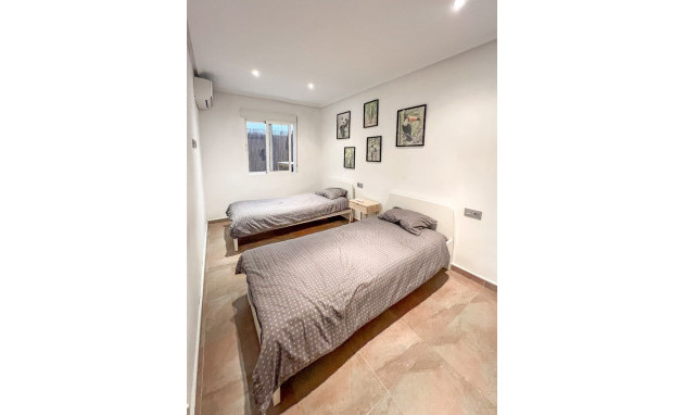 Herverkoop - 1. Apartment / flat - Playa Del Cura - Torrevieja