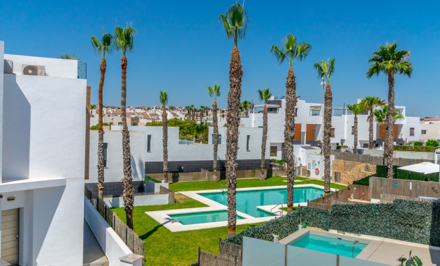 Herverkoop - Detached Villa - Orihuela Costa - Villamartin