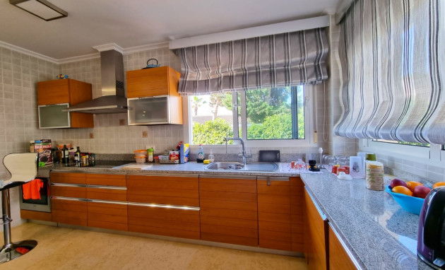 Herverkoop - Detached Villa - Torrevieja - La Mata - Town