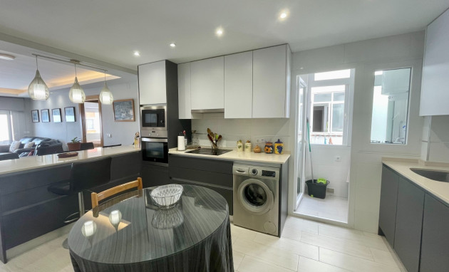 Herverkoop - Apartment - Torrevieja - Playa Del Cura