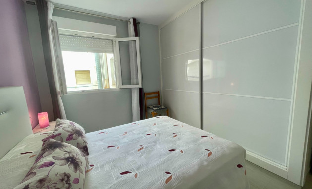 Herverkoop - Apartment - Torrevieja - Playa Del Cura