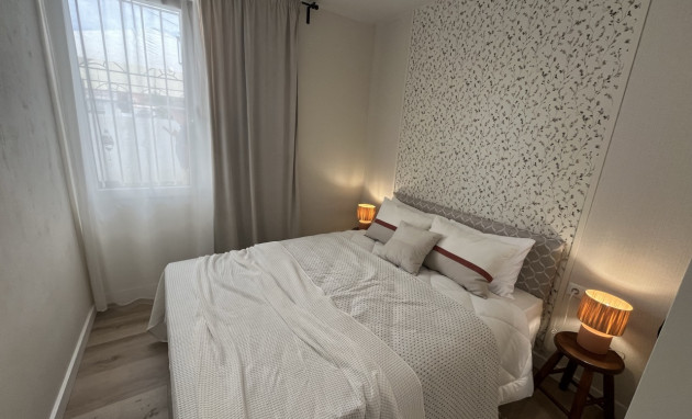 Revente - Casa de Pueblo - Torrevieja - Torreta - Florida