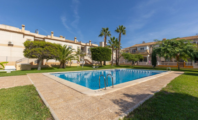 Lange Termijn Verhuur - Bungalow - Gelijkvloers - Torrevieja - Zona los Frutales