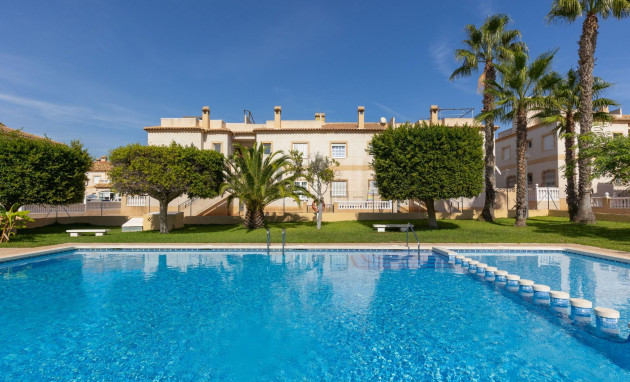 Lange Termijn Verhuur - Bungalow - Gelijkvloers - Torrevieja - Zona los Frutales