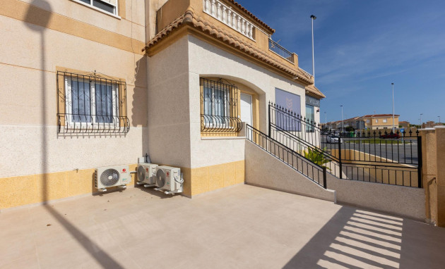 Lange Termijn Verhuur - Bungalow - Gelijkvloers - Torrevieja - Zona los Frutales