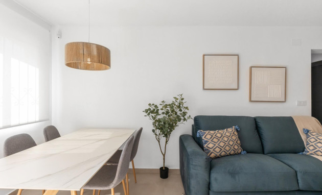 Lange Termijn Verhuur - Bungalow - Gelijkvloers - Torrevieja - Zona los Frutales