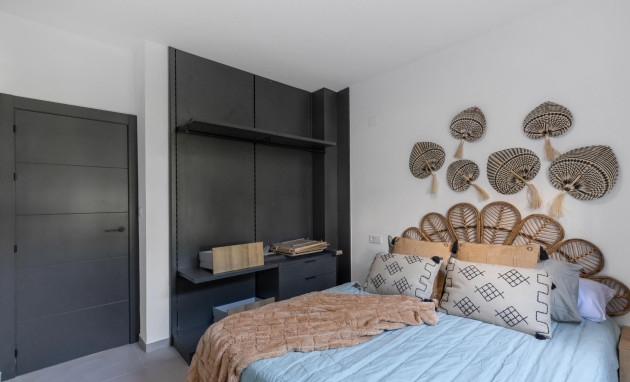 Lange Termijn Verhuur - Bungalow - Gelijkvloers - Torrevieja - Zona los Frutales