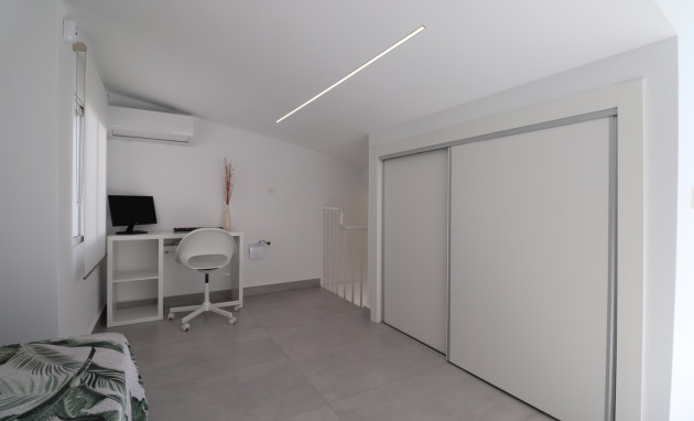 Herverkoop - Herenhuis - Torrevieja - San Luis