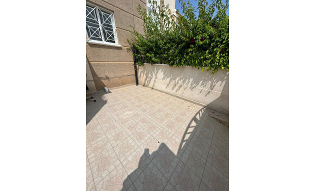 Herverkoop - Bungalow - Gelijkvloers - Torrevieja - Torreblanca