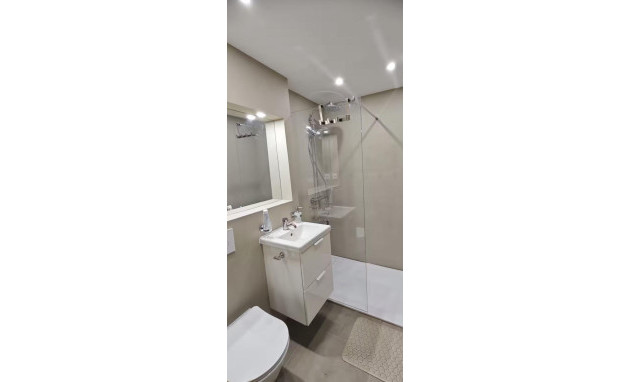 Herverkoop - Bungalow - Gelijkvloers - Torrevieja - Torreblanca