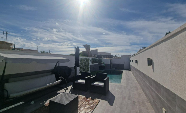 Herverkoop - Villa - Torrevieja - Torreta florida