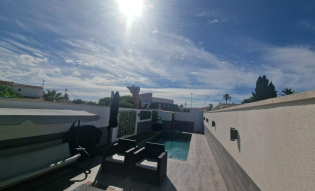 Herverkoop - Villa - Torrevieja - Torreta florida