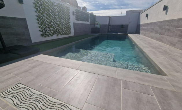 Herverkoop - Villa - Torrevieja - Torreta florida