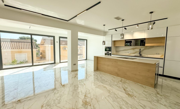 Revente - Villa - Torrevieja - Los balcones