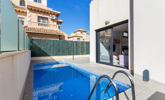 Herverkoop - Villa - Torrevieja - Sector 25