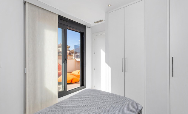 Herverkoop - Villa - Torrevieja - Sector 25