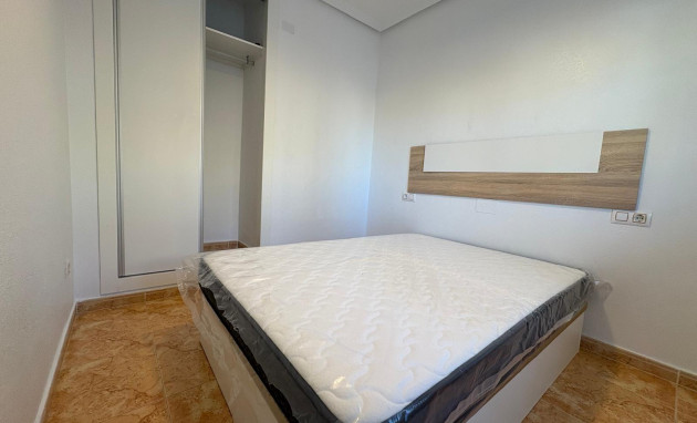 Herverkoop - Bungalow - Gelijkvloers - Torrevieja - Paseo maritimo