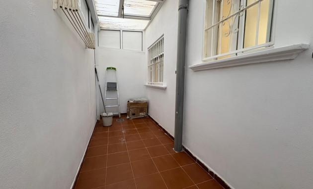 Herverkoop - Bungalow - Gelijkvloers - Torrevieja - Paseo maritimo