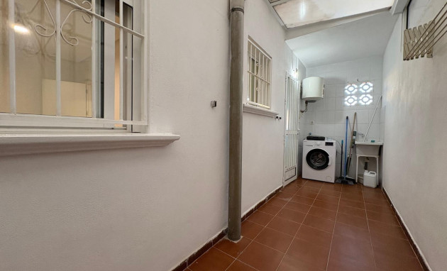 Herverkoop - Bungalow - Gelijkvloers - Torrevieja - Paseo maritimo