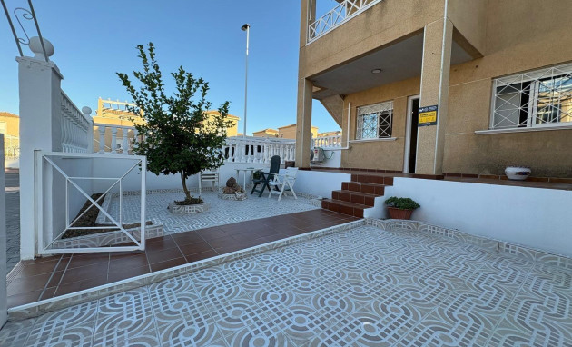 Herverkoop - Bungalow - Gelijkvloers - Torrevieja - Paseo maritimo