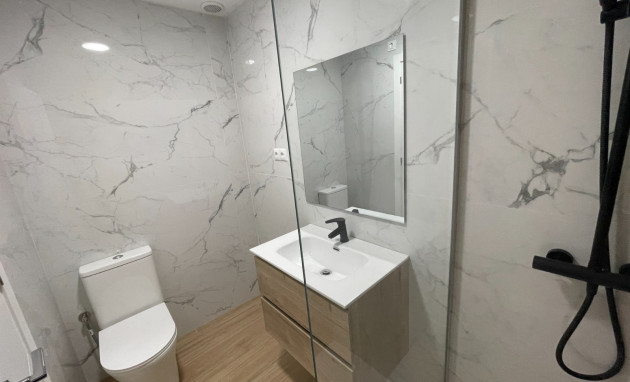 Herverkoop - Herenhuis - Daya Nueva - Daya Nueva - Town