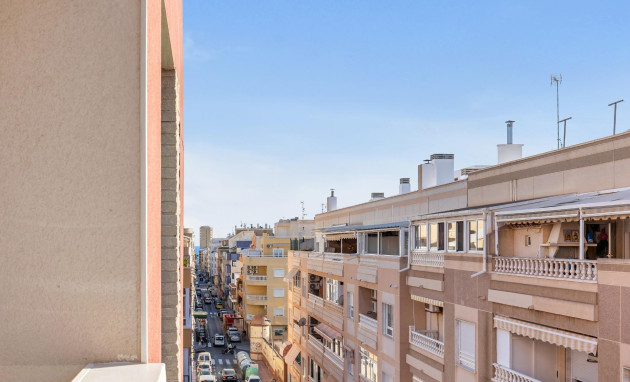 Herverkoop - Apartment - Torrevieja - Estacion de autobuses