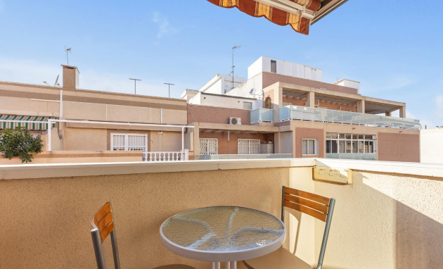 Herverkoop - Apartment - Torrevieja - Estacion de autobuses