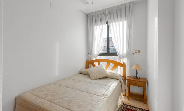 Herverkoop - Apartment - Torrevieja - Estacion de autobuses