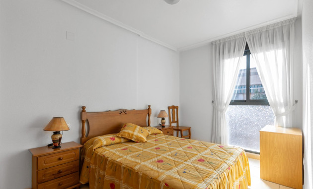 Herverkoop - Apartment - Torrevieja - Estacion de autobuses