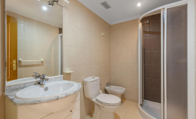 Herverkoop - Apartment - Torrevieja - Estacion de autobuses