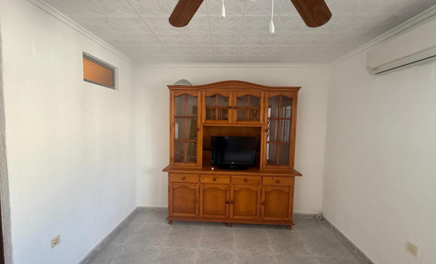 Herverkoop - Bungalow - Gelijkvloers - Torrevieja - Torretas