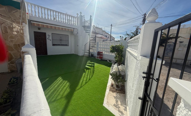 Herverkoop - Bungalow - Gelijkvloers - Torrevieja - Torretas