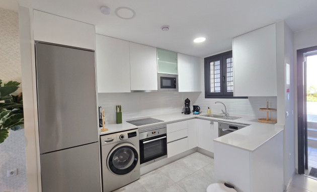 Herverkoop - Apartment / Flat * - Orihuela Costa - Villamartín *