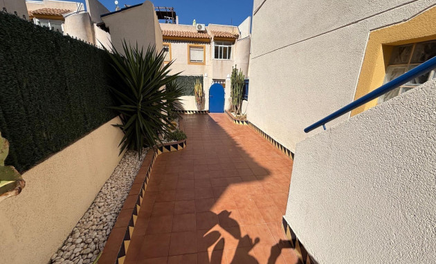 Herverkoop - Bungalow - Gelijkvloers - Torrevieja - Paseo maritimo