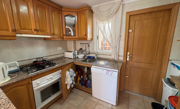 Herverkoop - Bungalow - Gelijkvloers - Torrevieja - Paseo maritimo