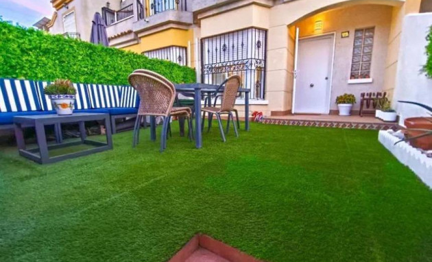 Herverkoop - Villa - Guardamar del Segura - Urb el raso