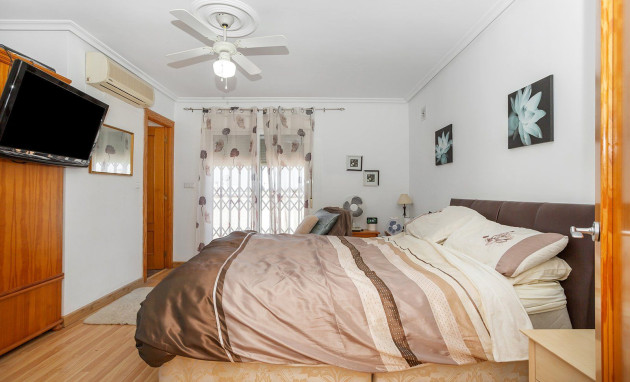 Revente - Villa - Torrevieja - Los balcones