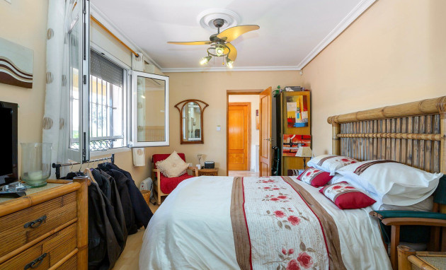 Revente - Villa - Torrevieja - Los balcones