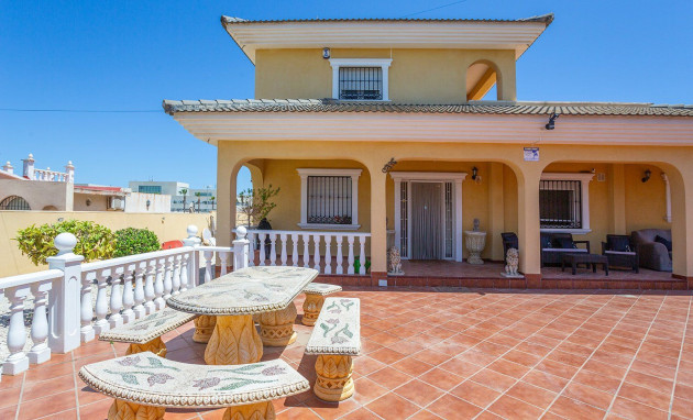 Revente - Villa - Torrevieja - Los balcones