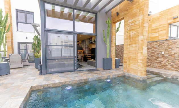 Herverkoop - Villa - Orihuela Costa - Lomas de Cabo Roig